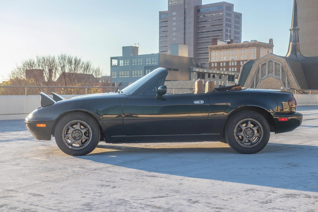 1994 Mazda NA MX-5 Miata - Image 6 of 31