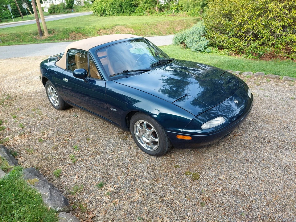 1994 Mazda NA MX-5 Miata - Image 9 of 31