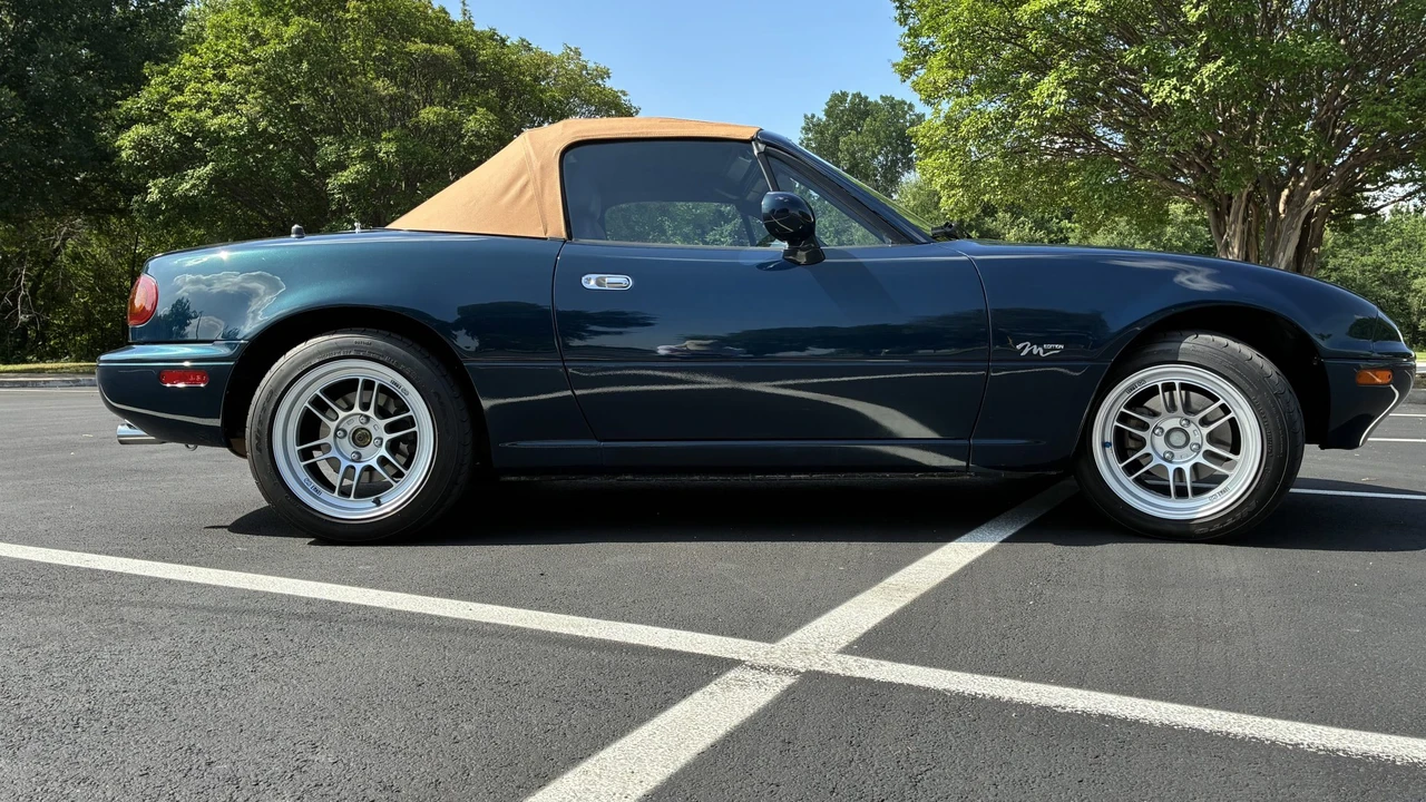 1994 Mazda NA MX-5 Miata - Image 11 of 31