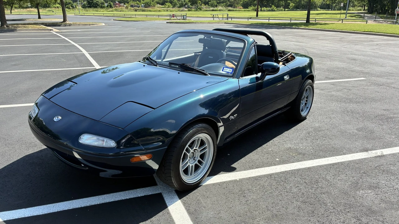 1994 Mazda NA MX-5 Miata - Image 2 of 31