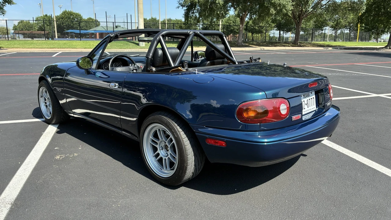 1994 Mazda NA MX-5 Miata - Image 17 of 31