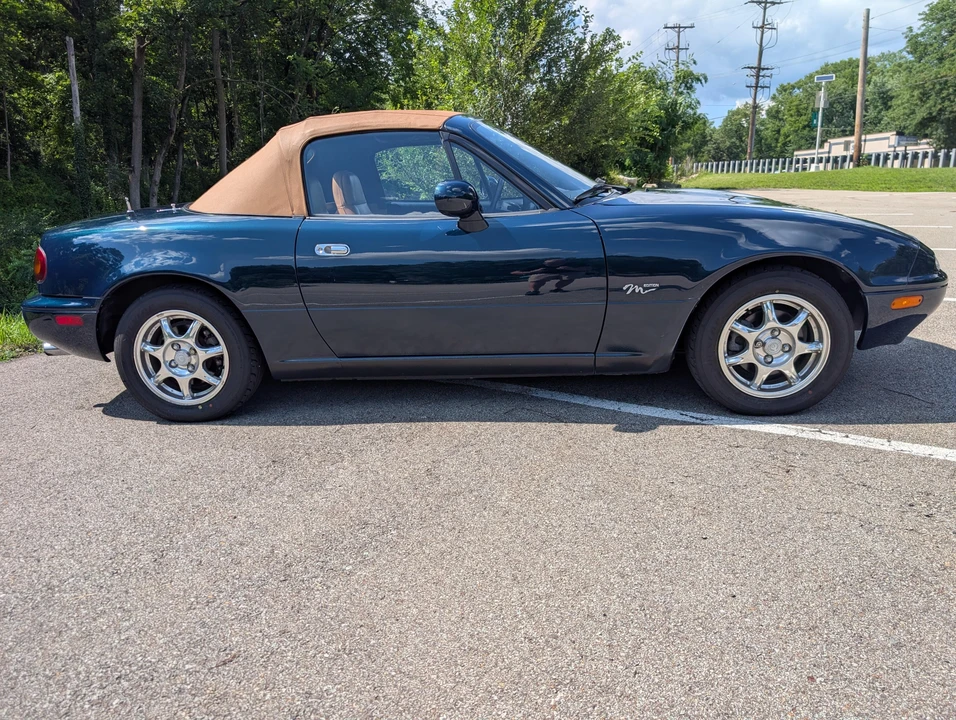 1994 Mazda NA MX-5 Miata - Image 21 of 31