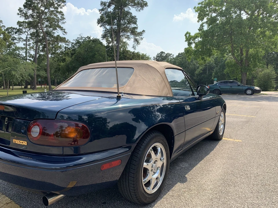 1994 Mazda NA MX-5 Miata - Image 25 of 31