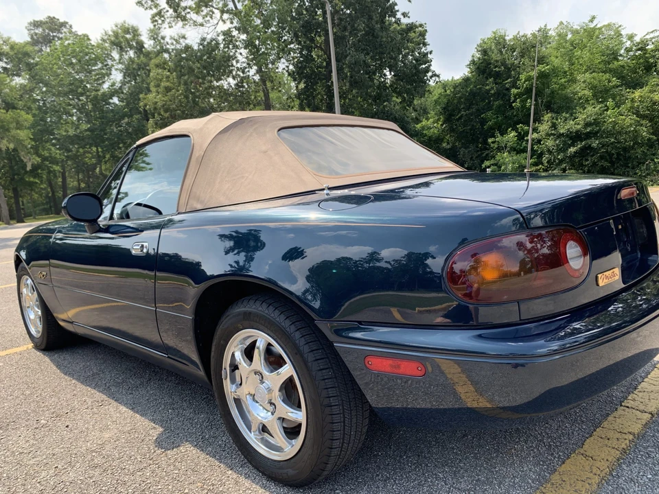 1994 Mazda NA MX-5 Miata - Image 21 of 31