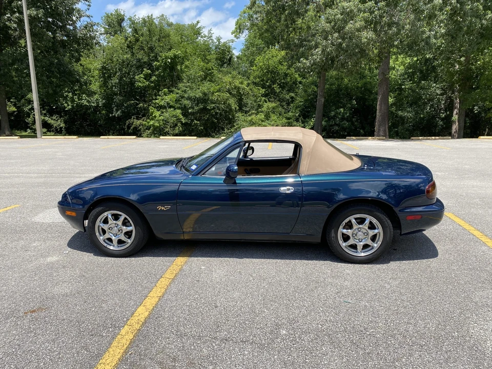 1994 Mazda NA MX-5 Miata - Image 17 of 31