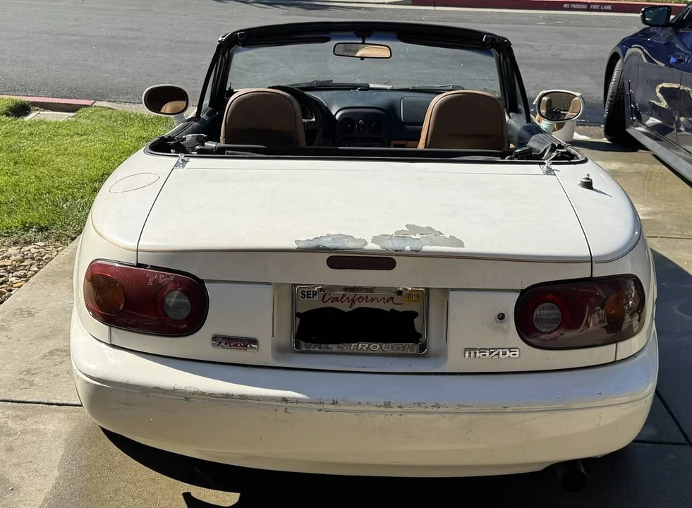 1994 Mazda NA MX-5 Miata - Image 5 of 10