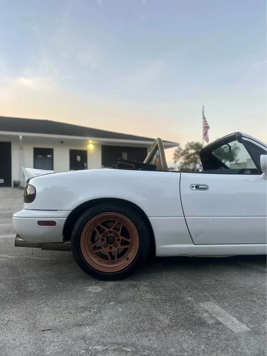 1994 Mazda NA MX-5 Miata - Image 7 of 8