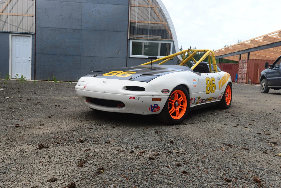 1994 Mazda NA MX-5 Miata - Image 2 of 31
