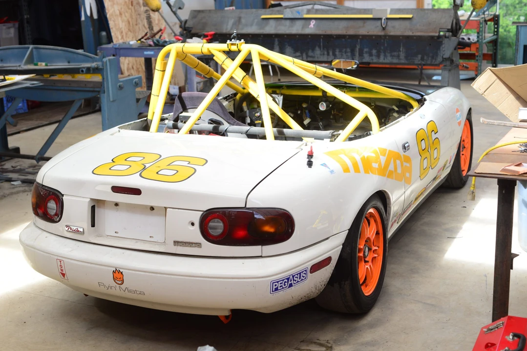 1994 Mazda NA MX-5 Miata - Image 16 of 31