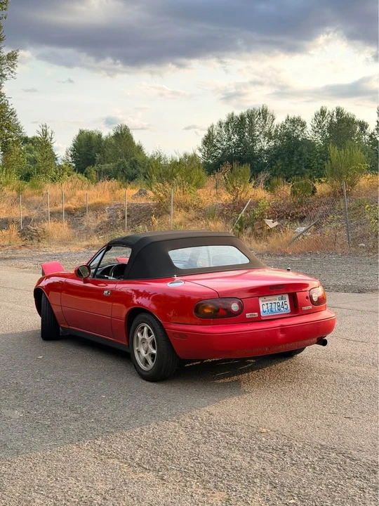 1994 Mazda NA MX-5 Miata - Image 9 of 20