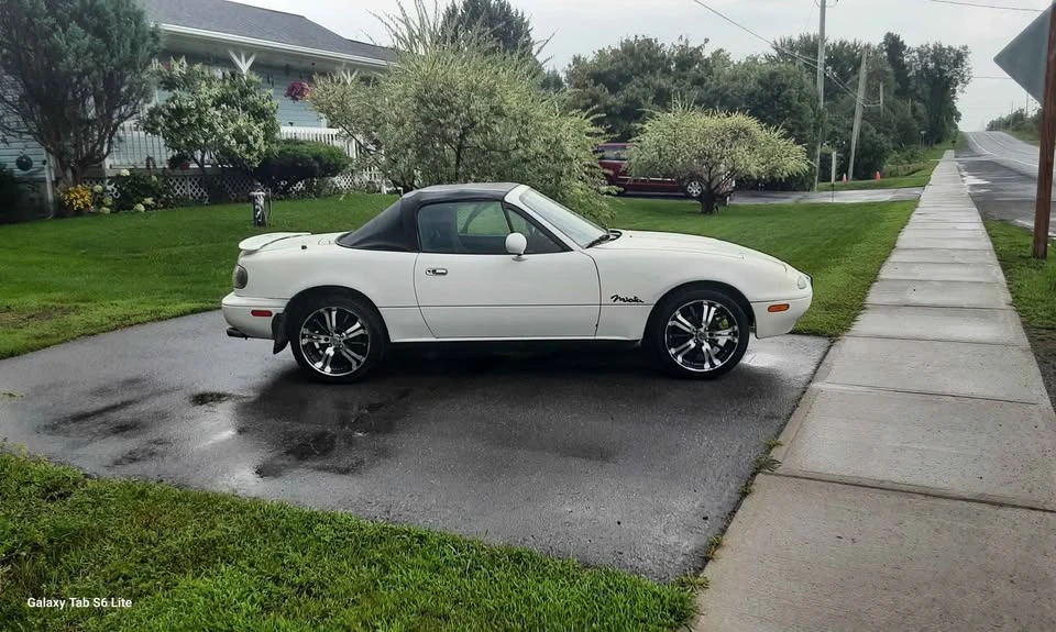 1994 Mazda NA MX-5 Miata - Image 5 of 8