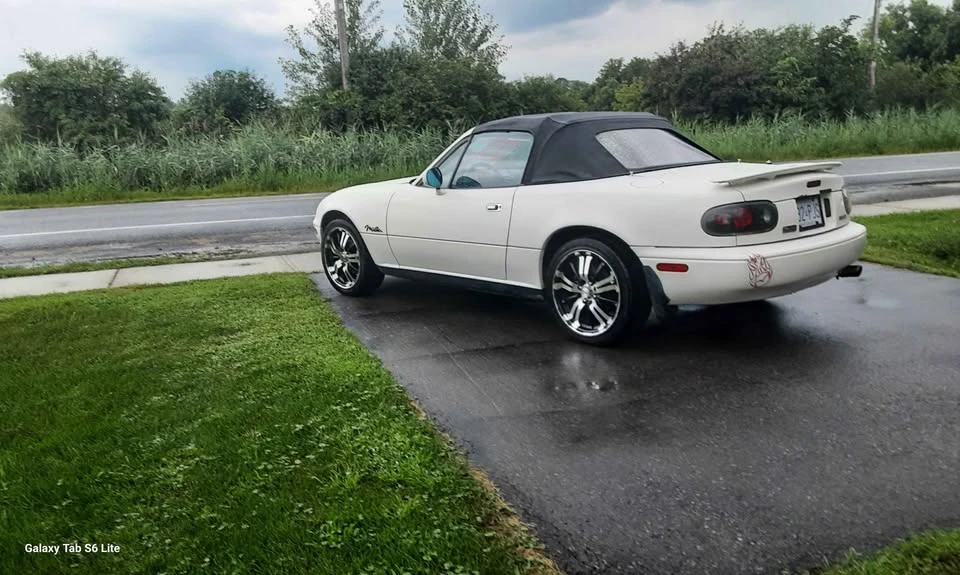 1994 Mazda NA MX-5 Miata - Image 3 of 8