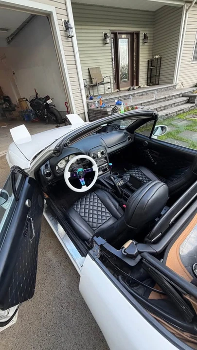 1994 Mazda NA MX-5 Miata - Image 16 of 18
