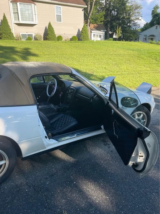 1994 Mazda NA MX-5 Miata - Image 8 of 18
