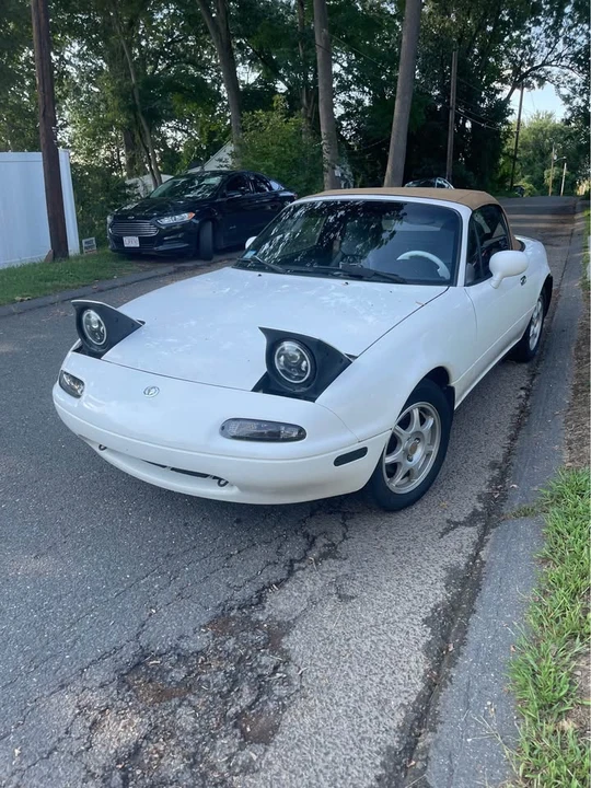 1994 Mazda NA MX-5 Miata - Image 2 of 18