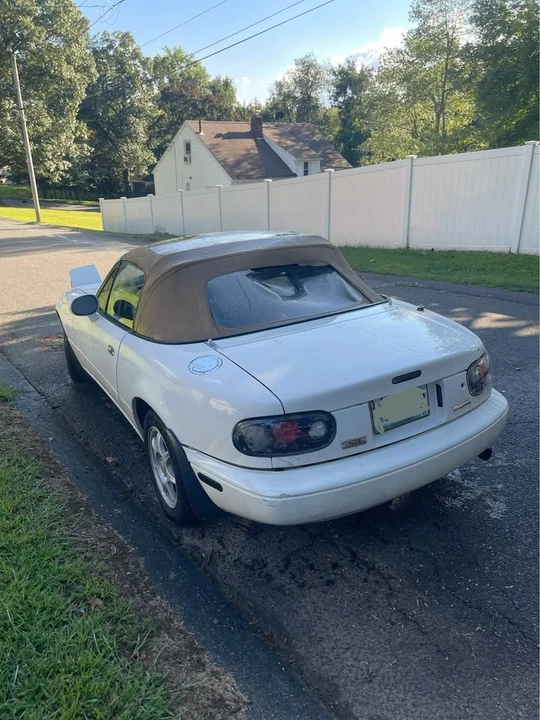1994 Mazda NA MX-5 Miata - Image 5 of 18