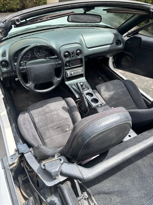 1994 Mazda NA MX-5 Miata - Image 9 of 9