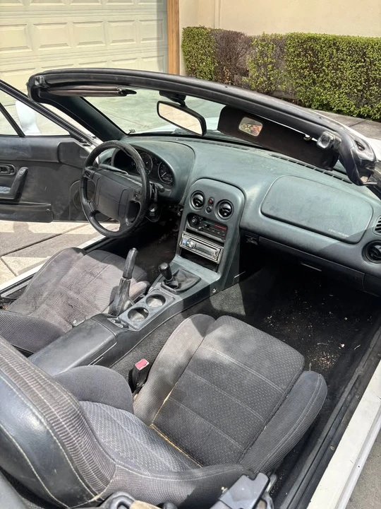 1994 Mazda NA MX-5 Miata - Image 7 of 9