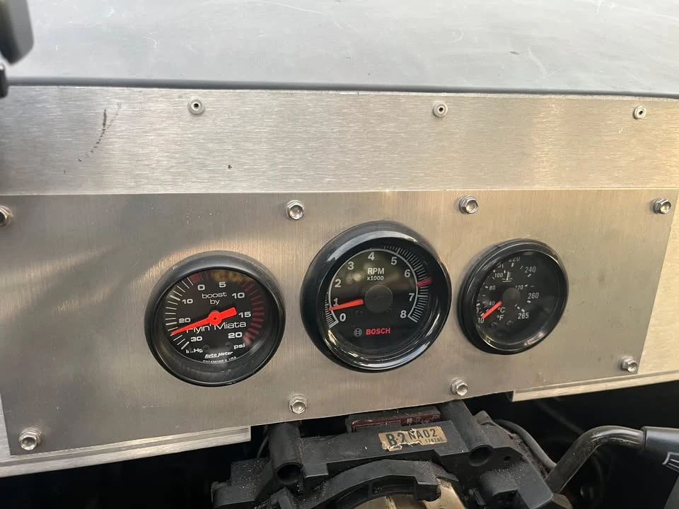 1994 Mazda NA MX-5 Miata - Image 5 of 15
