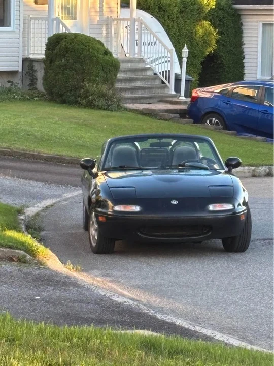 1994 Mazda NA MX-5 Miata - Image 2 of 4
