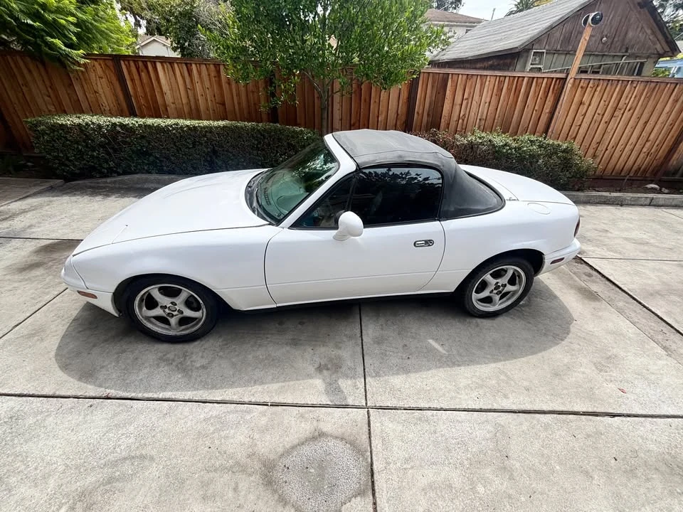 1994 Mazda NA MX-5 Miata - Image 2 of 9