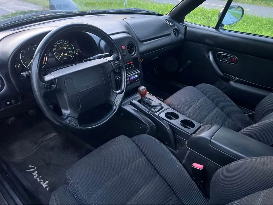 1994 Mazda NA MX-5 Miata - Image 5 of 6