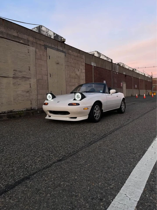 1994 Mazda NA MX-5 Miata - Image 6 of 6