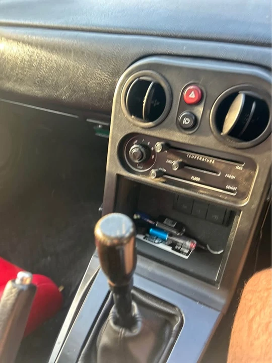 1994 Mazda NA MX-5 Miata - Image 9 of 12