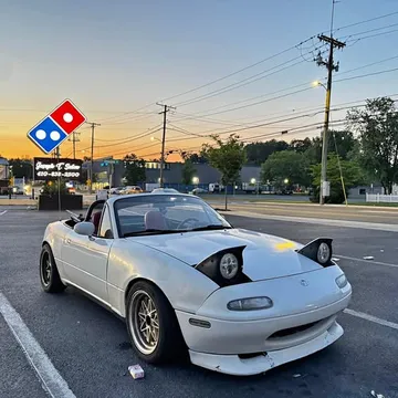 1994 Mazda MX-5 SE Convertible 2D