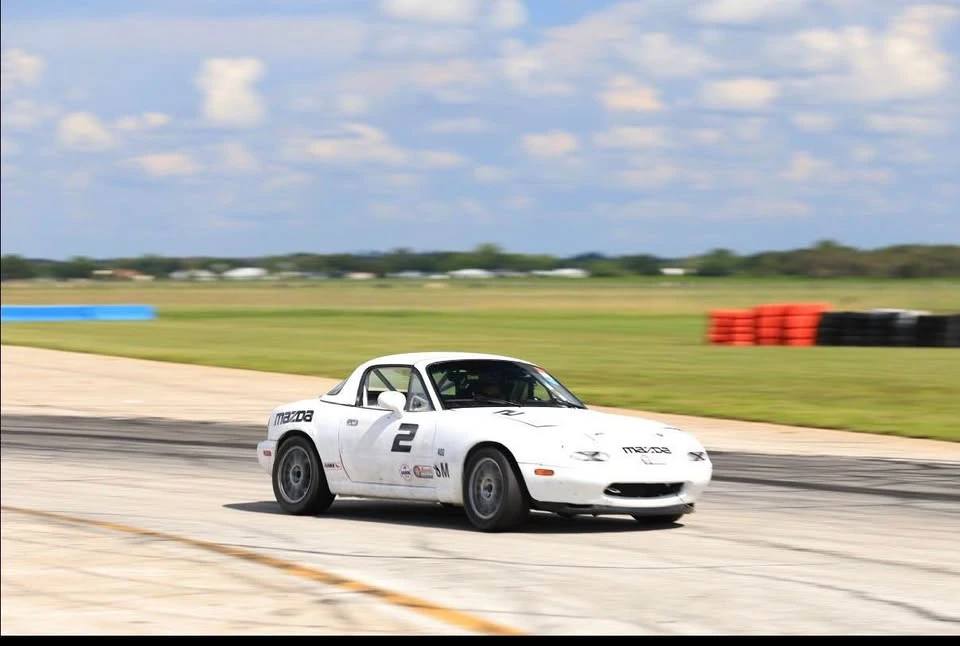 1994 Mazda NA MX-5 Miata - Image 5 of 11