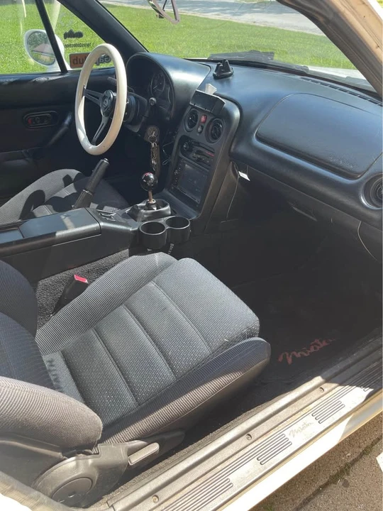 1994 Mazda NA MX-5 Miata - Image 10 of 20
