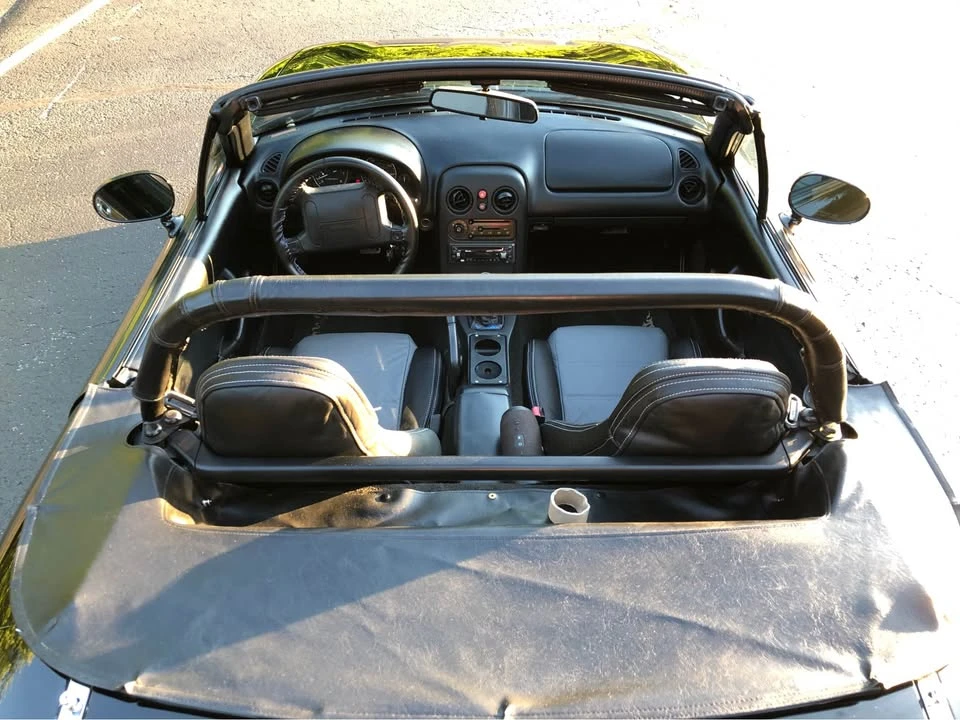 1994 Mazda NA MX-5 Miata - Image 16 of 17
