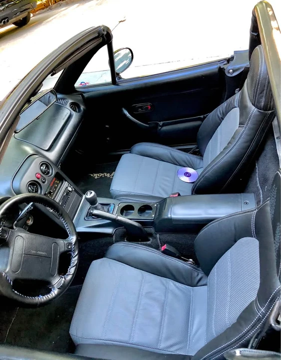 1994 Mazda NA MX-5 Miata - Image 9 of 17