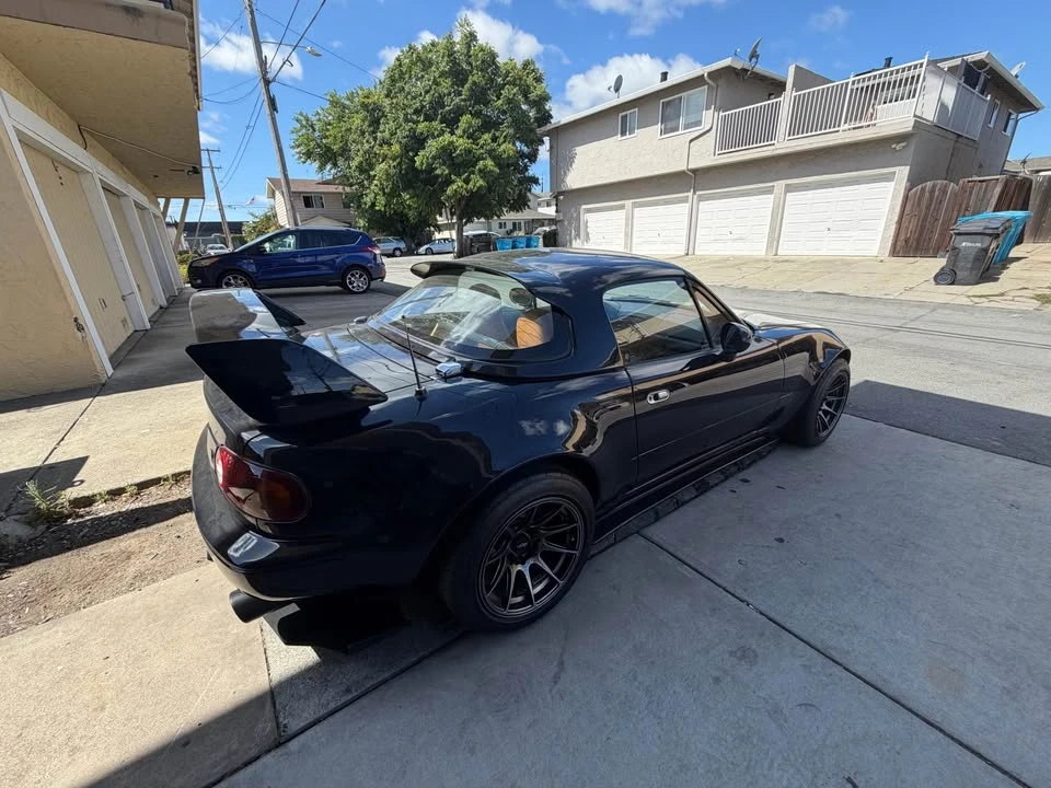1994 Mazda NA MX-5 Miata - Image 2 of 11