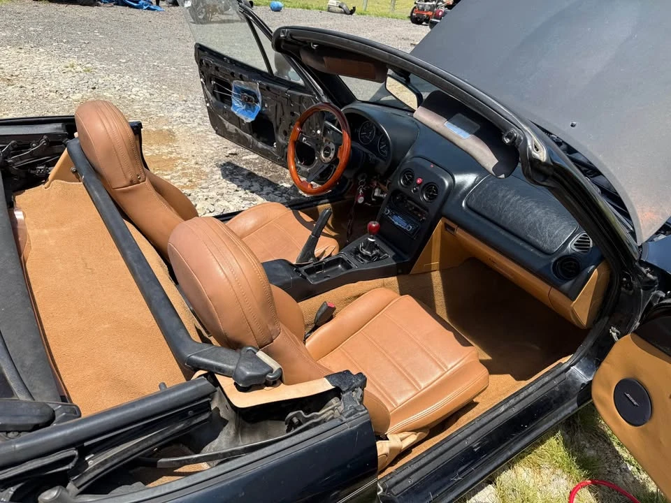 1994 Mazda NA MX-5 Miata - Image 13 of 13