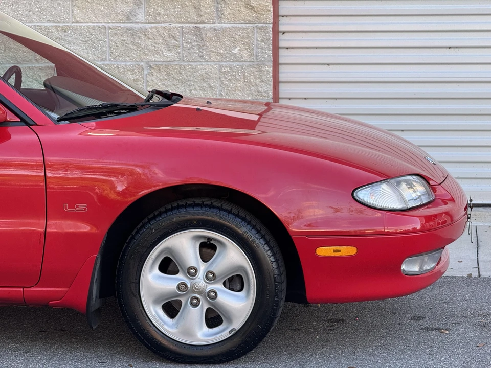 1994 Mazda MX-6 2nd Gen - Image 28 of 31