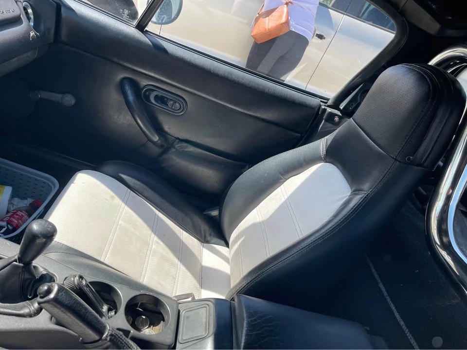 1994 Mazda NA MX-5 Miata - Image 7 of 10