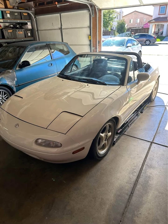 1994 Mazda NA MX-5 Miata - Image 6 of 7
