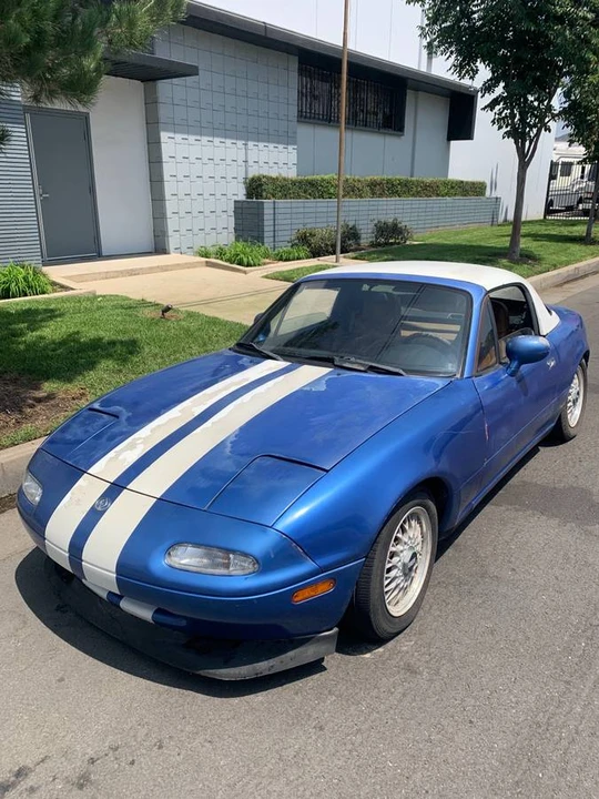 1994 Mazda NA MX-5 Miata - Image 3 of 8