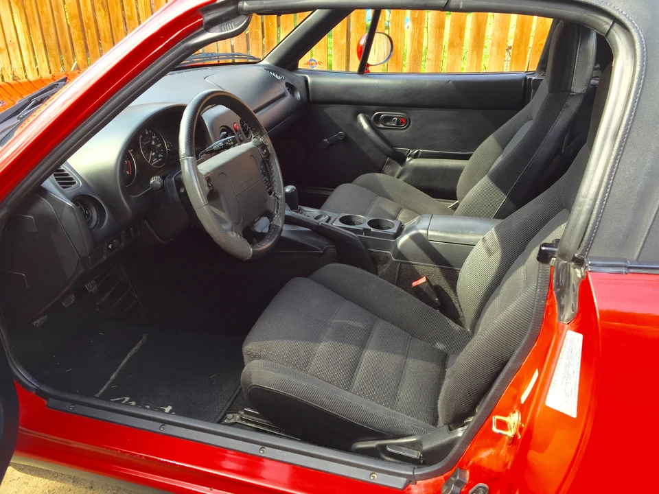 1994 Mazda NA MX-5 Miata - Image 22 of 31