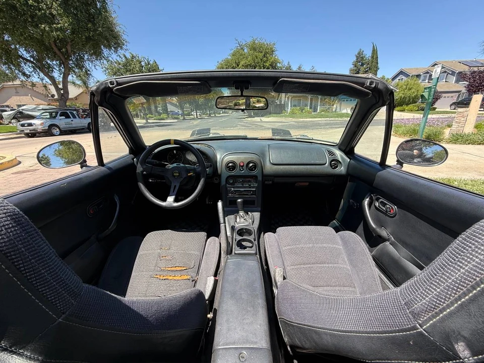 1994 Mazda NA MX-5 Miata - Image 10 of 16
