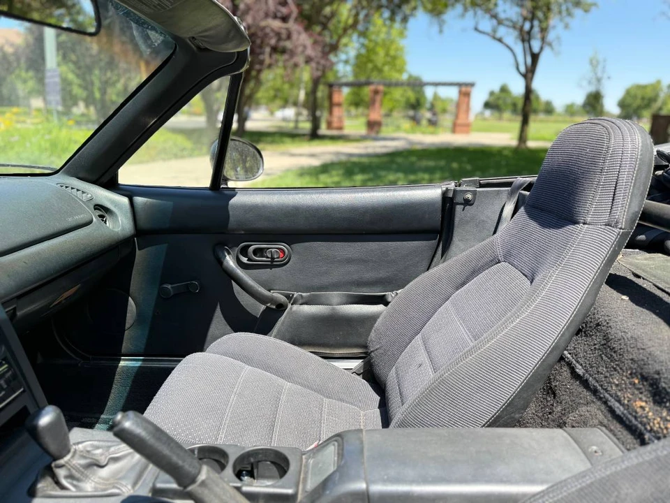 1994 Mazda NA MX-5 Miata - Image 12 of 16