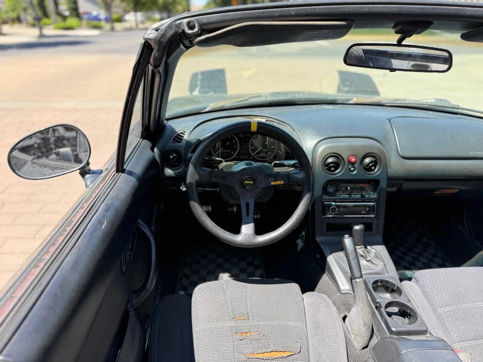1994 Mazda NA MX-5 Miata - Image 9 of 16
