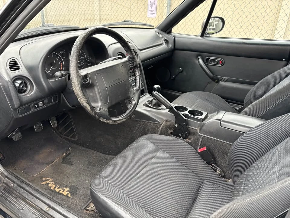 1994 Mazda NA MX-5 Miata - Image 9 of 10