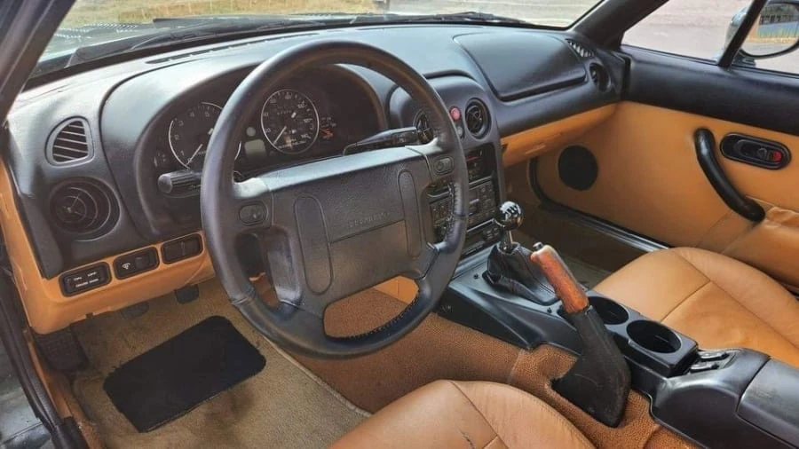 1994 Mazda NA MX-5 Miata - Image 9 of 12