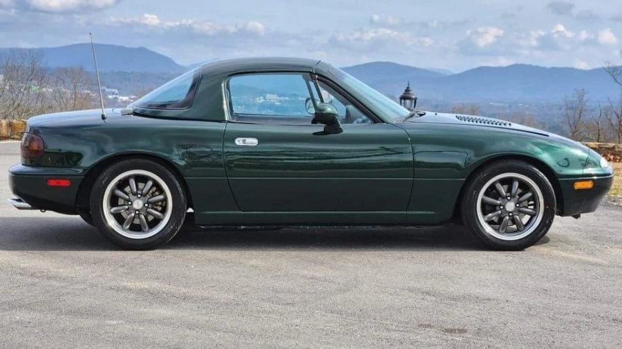 1994 Mazda NA MX-5 Miata - Image 2 of 12