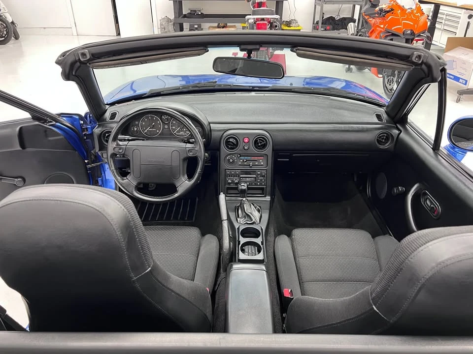 1994 Mazda NA MX-5 Miata - Image 12 of 13