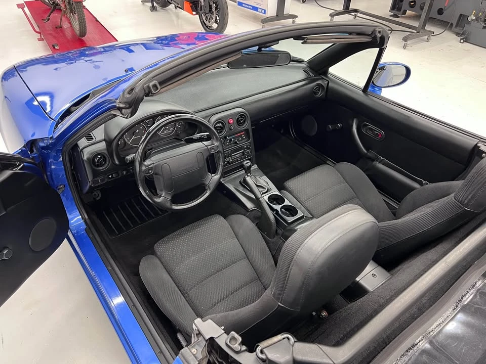 1994 Mazda NA MX-5 Miata - Image 3 of 13