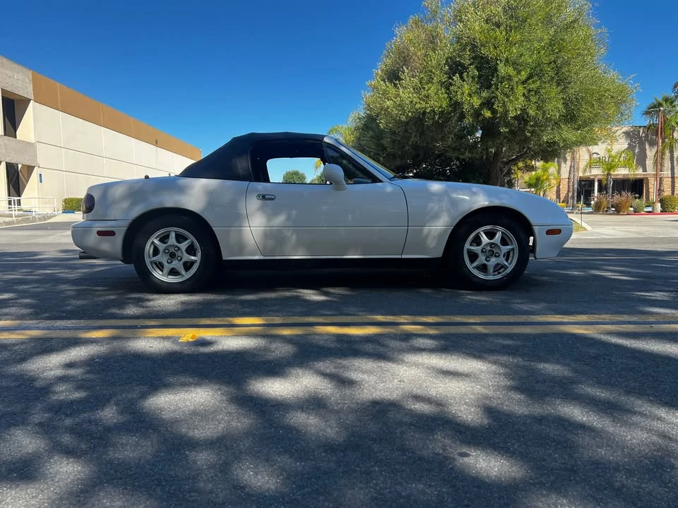 1994 Mazda NA MX-5 Miata - Image 2 of 10