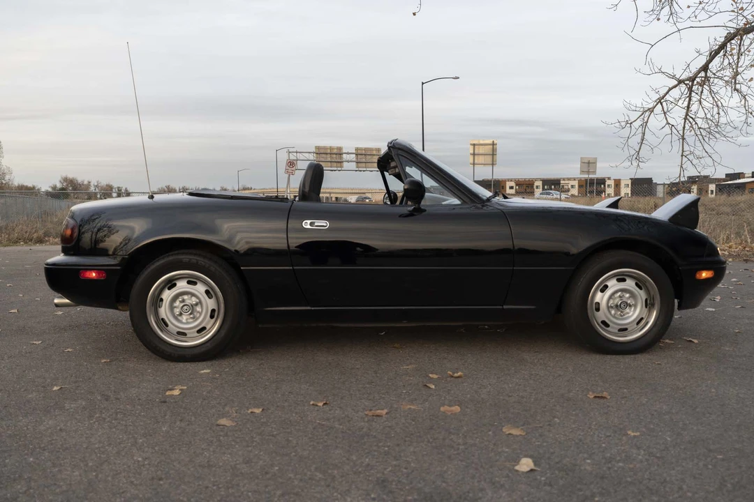 1994 Mazda NA MX-5 Miata - Image 15 of 31